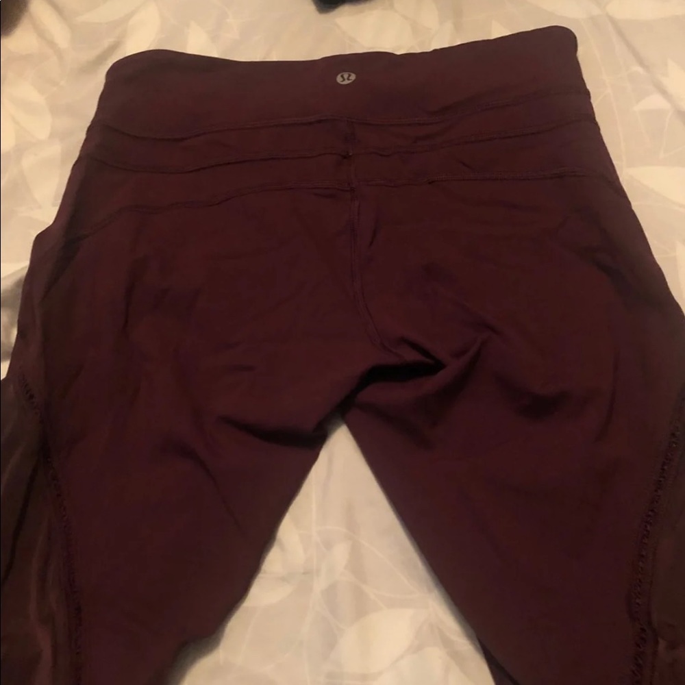 Lululemon crops . Comfy and cute.  Size 6